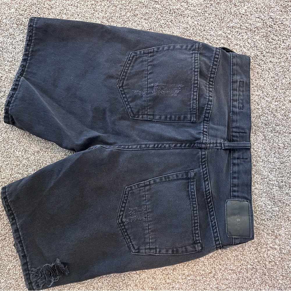 PacSun Men’s Roses Floral Distressed Black denim Shorts. Grunge. Streetwear. 31 - Picture 7 of 14